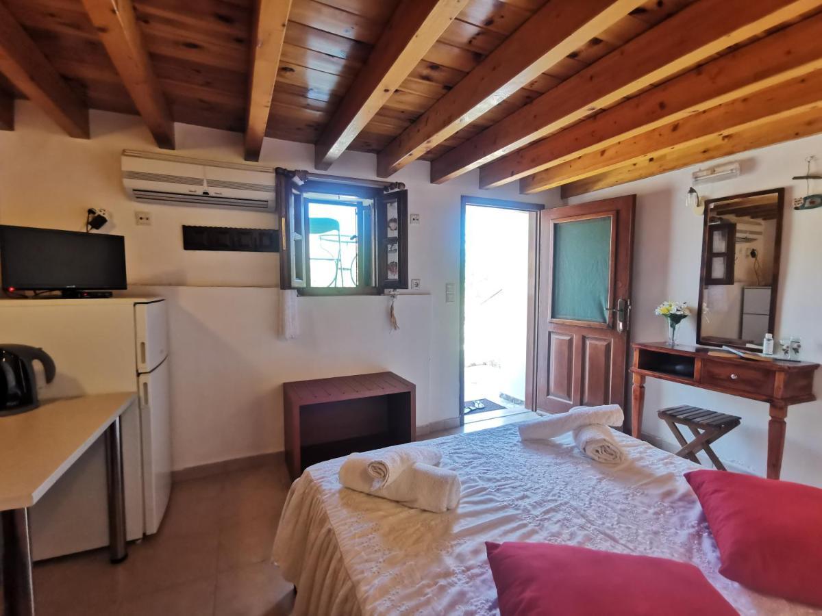 Kalypso Apartment Chalki Town Eksteriør bilde